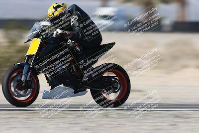 media/Dec-01-2025-Moto Forza (Mon) [[2daa91e15f]]/1-Advanced Group/Session 3 Turn 3 Exit Bump Pans/